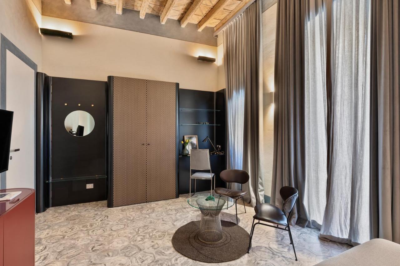 Palazzo Calo Aparthotel Bari Exterior photo